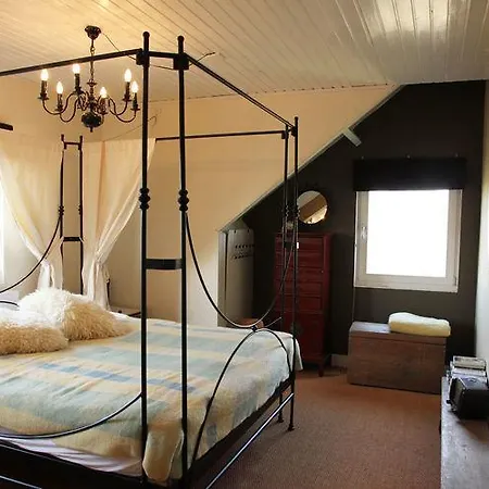 Holiday Sunhouse